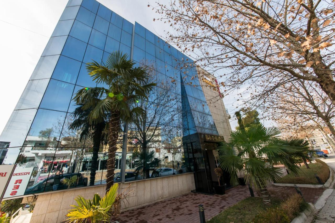 Hotel Denver Tirana Kültér fotó