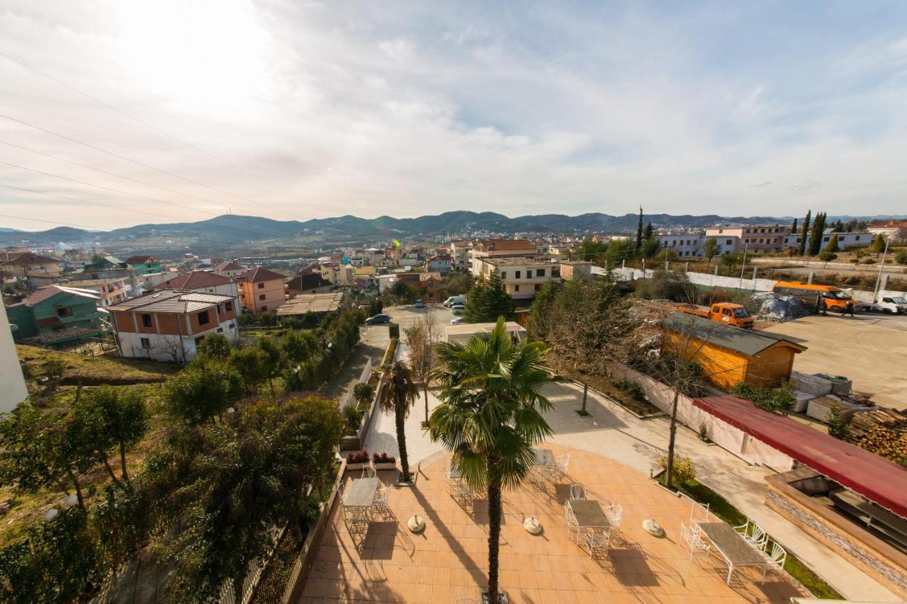 Hotel Denver Tirana Kültér fotó